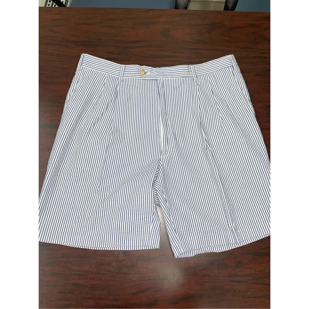 Berle Mens Pinstripe Seersucker Shorts Size 38